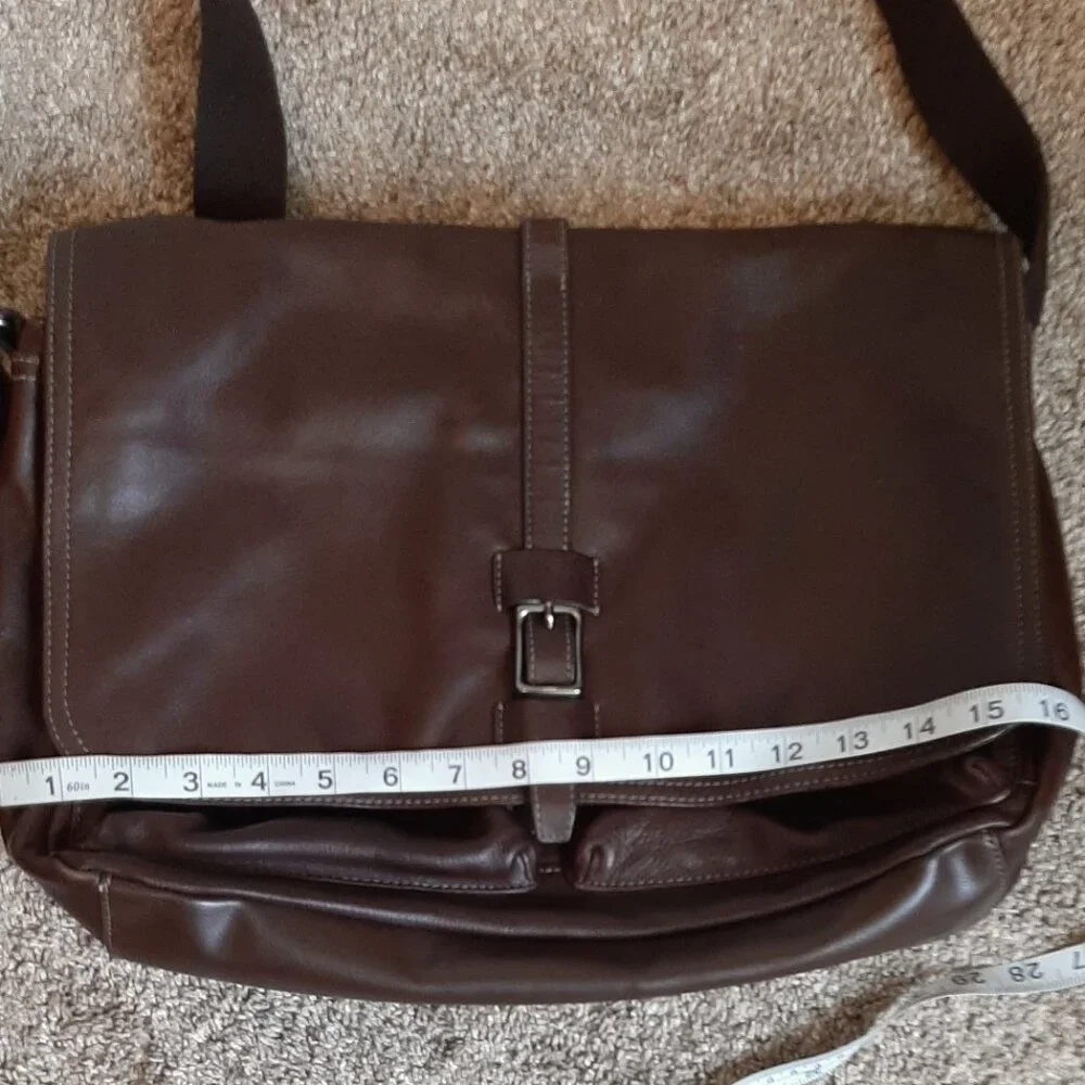 Fossil Brown Leather Messenger Briefcase Crossbody Bag (Flawed)